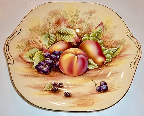 Ainsley plate, featuring Orchard Gold pattern
